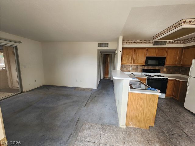 3425 East Russell Road 249, Las Vegas, NV 89120
