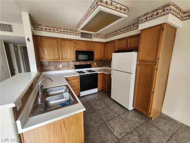 3425 East Russell Road 249, Las Vegas, NV 89120