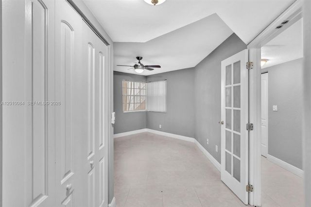 2881 N Oakland Forest Dr 105, Oakland Park, FL 33309