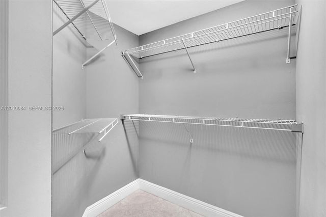 2881 N Oakland Forest Dr 105, Oakland Park, FL 33309