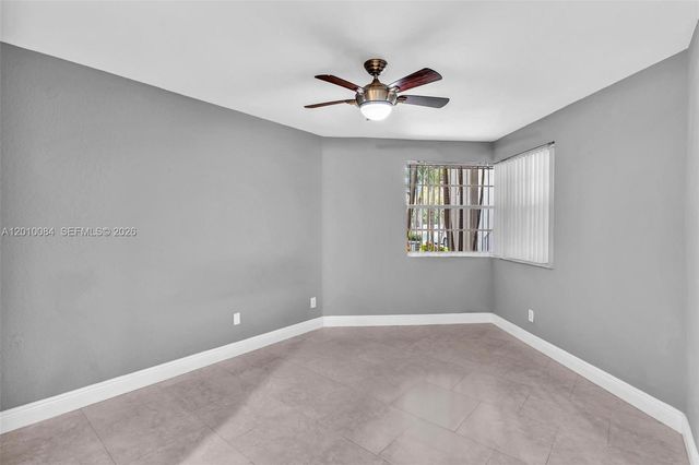 2881 N Oakland Forest Dr 105, Oakland Park, FL 33309