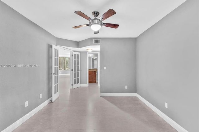 2881 N Oakland Forest Dr 105, Oakland Park, FL 33309