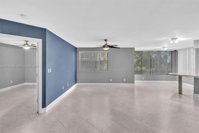 2881 N Oakland Forest Dr 105, Oakland Park, FL 33309