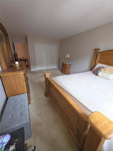 88-25 155th Ave 3M, Howard Beach, NY 11414