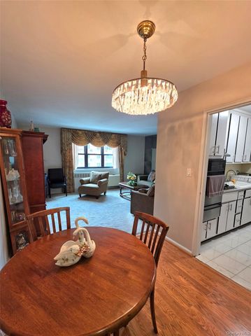 88-25 155th Ave 3M, Howard Beach, NY 11414
