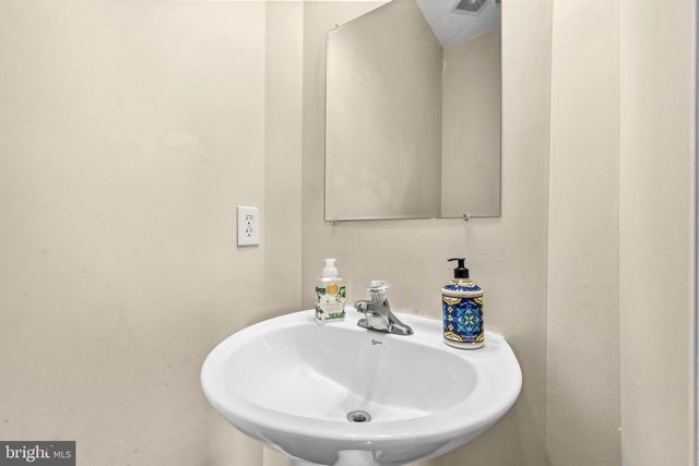 10 FIONA WAY, Brunswick, MD 21758