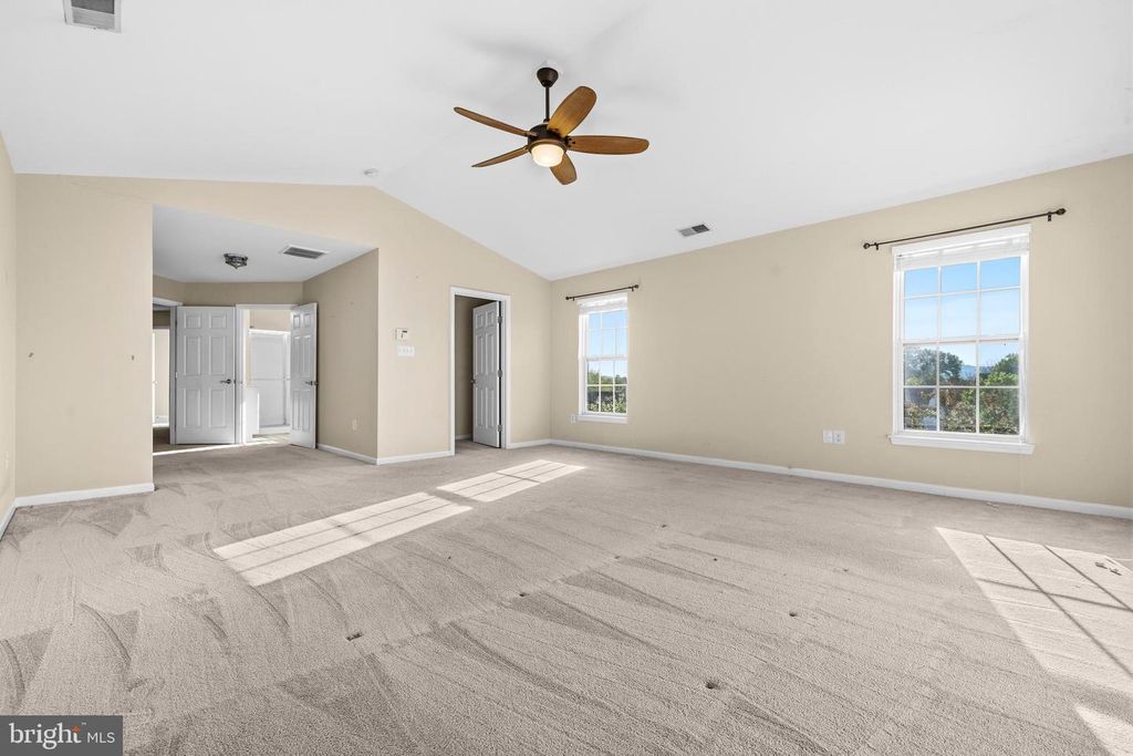 Image 20 of property listing at 10 FIONA WAY, Brunswick, MD 21758
