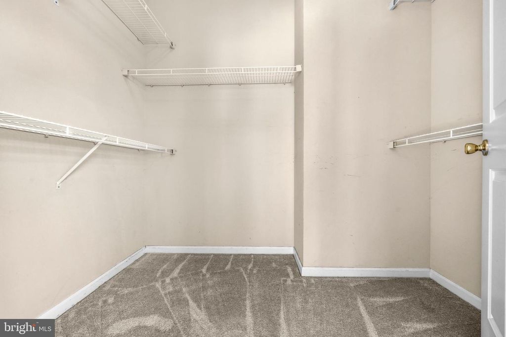 Image 21 of property listing at 10 FIONA WAY, Brunswick, MD 21758