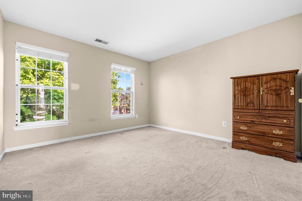 Image 29 of property listing at 10 FIONA WAY, Brunswick, MD 21758