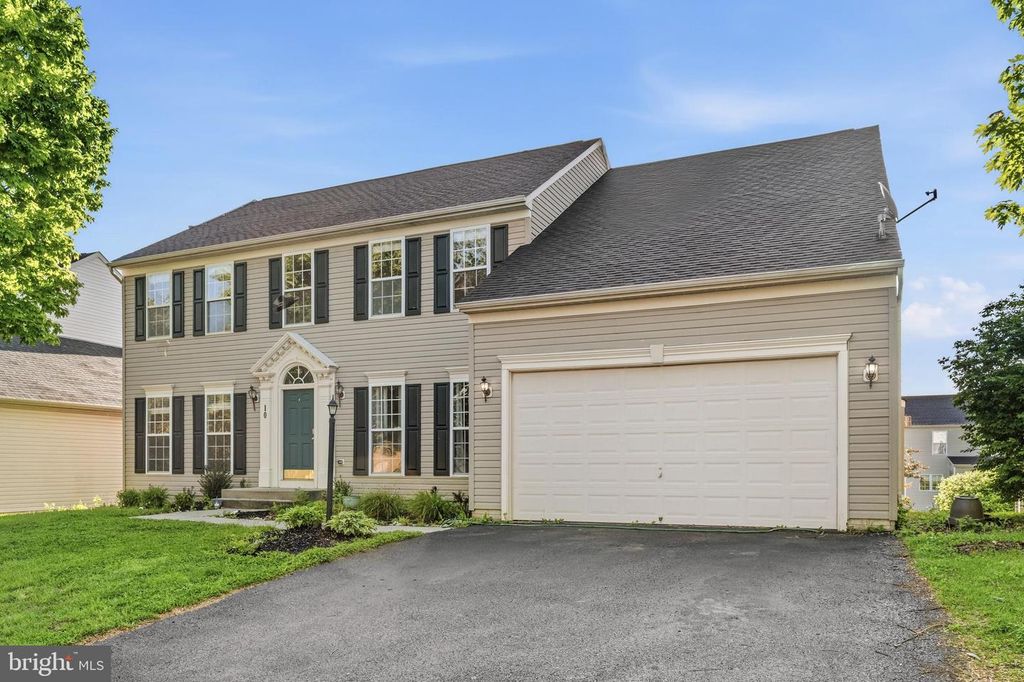 Image 39 of property listing at 10 FIONA WAY, Brunswick, MD 21758