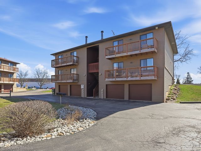 714 Division Street G1-G2, South Elgin, IL 60177