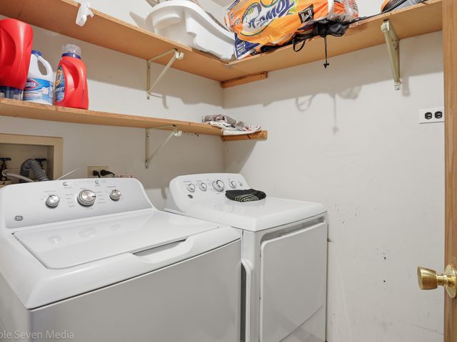 714 Division Street G1-G2, South Elgin, IL 60177