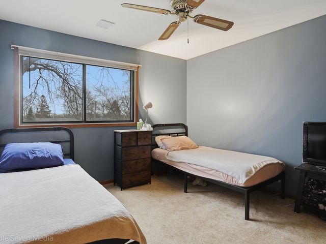 714 Division Street G1-G2, South Elgin, IL 60177