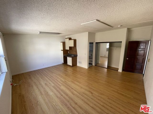 1252 Barry Avenue 6, Los Angeles, CA 90025