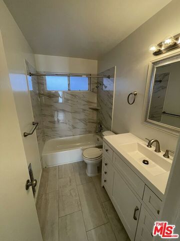 1252 Barry Avenue 6, Los Angeles, CA 90025