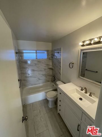 1252 Barry Avenue 6, Los Angeles, CA 90025