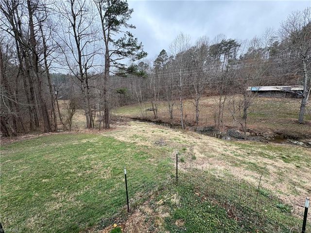 329 Graystone Road, Mount Airy, NC 27030