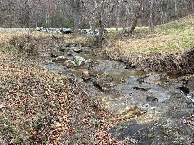 329 Graystone Road, Mount Airy, NC 27030