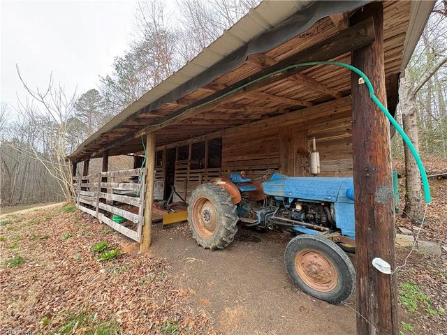 329 Graystone Road, Mount Airy, NC 27030