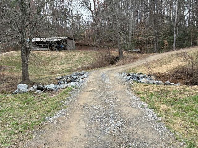 329 Graystone Road, Mount Airy, NC 27030