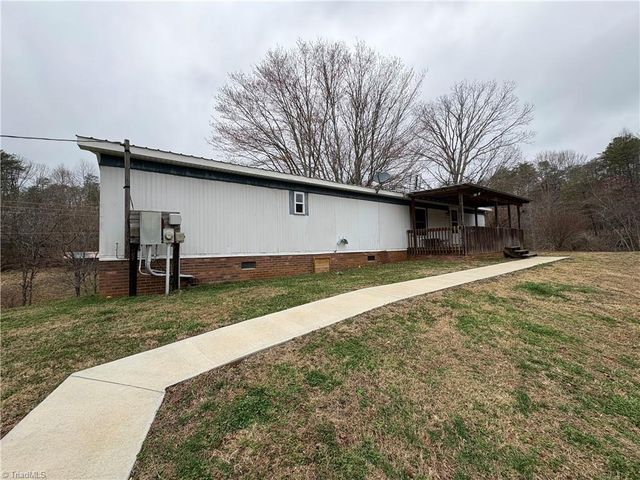 329 Graystone Road, Mount Airy, NC 27030