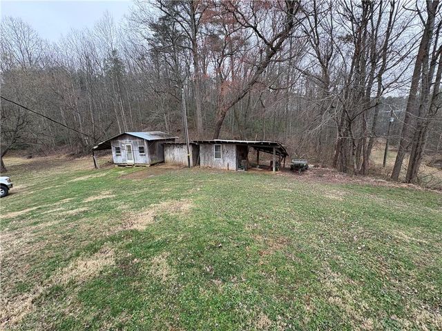 329 Graystone Road, Mount Airy, NC 27030