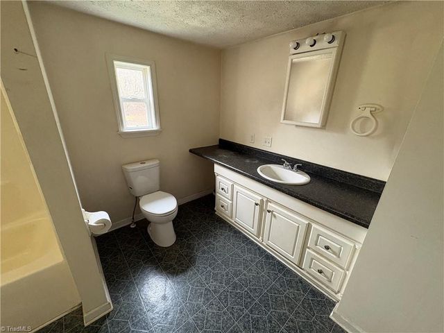 329 Graystone Road, Mount Airy, NC 27030