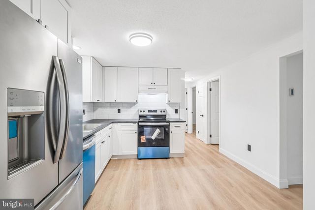 194 GIBBONS CT, Atco, NJ 08004