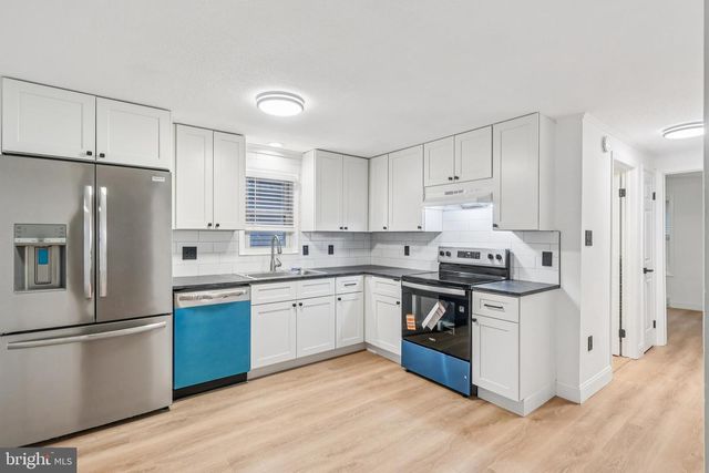 194 GIBBONS CT, Atco, NJ 08004