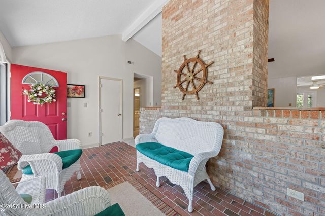 1311 Pelican Drive, New Bern, NC 28560