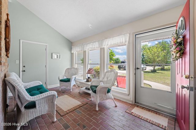 1311 Pelican Drive, New Bern, NC 28560