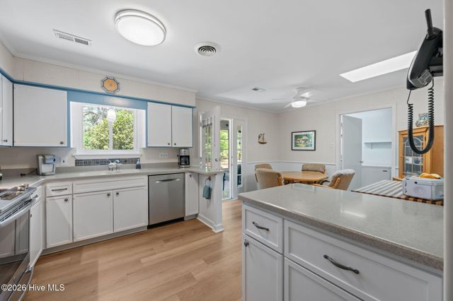 1311 Pelican Drive, New Bern, NC 28560