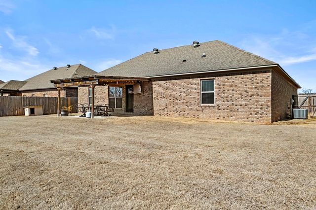 1225 Bird Song Drive, Conway, AR 72032