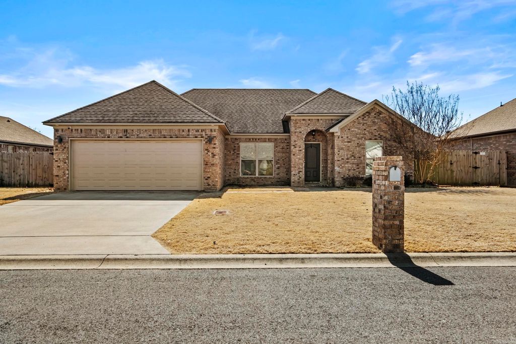 1225 Bird Song Drive, Conway, AR 72032