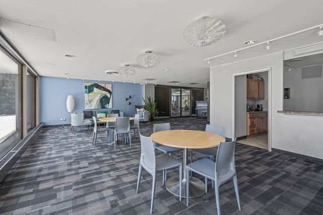 4343 N Clarendon Avenue 1715, Chicago, IL 60613