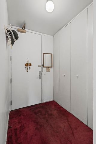 4343 N Clarendon Avenue 1715, Chicago, IL 60613