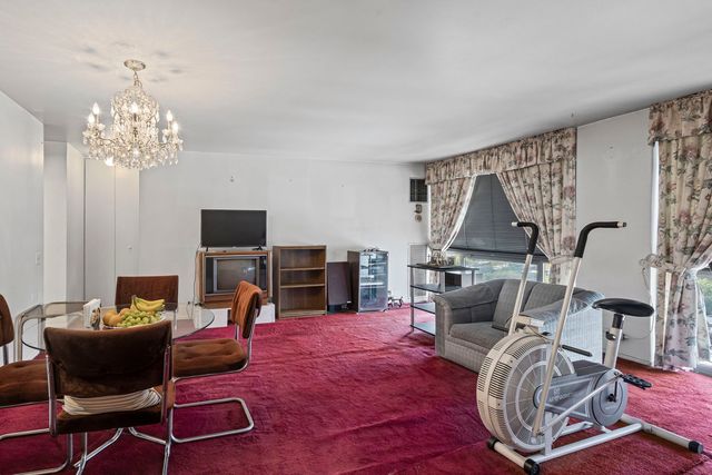 4343 N Clarendon Avenue 1715, Chicago, IL 60613