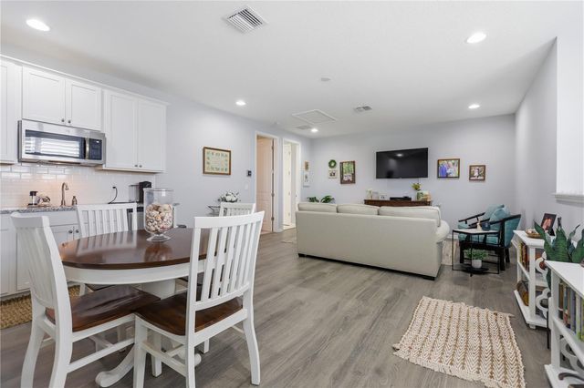 261 OLD MOSS CIRCLE, Deland, FL 32724