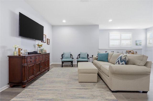 261 OLD MOSS CIRCLE, Deland, FL 32724