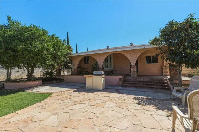 15221 Nurmi Street, Sylmar, CA 91342