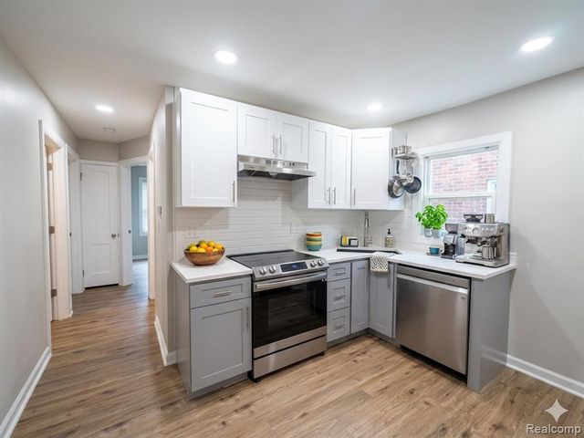 7750 Fielding Street, Detroit, MI 48228