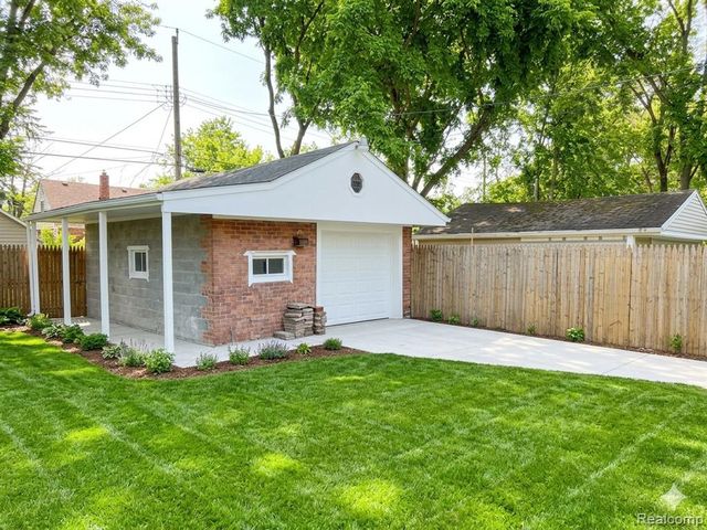 7750 Fielding Street, Detroit, MI 48228