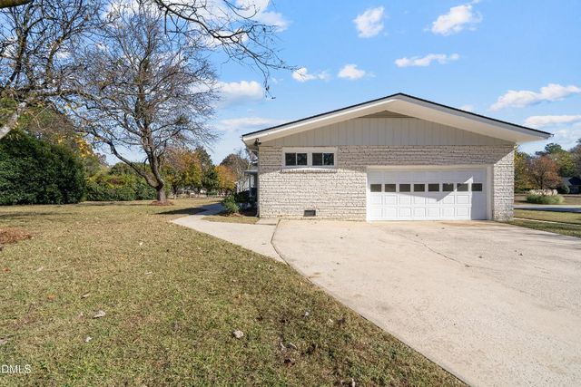 4401 Country Club Drive N, Wilson, NC 27896