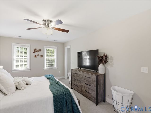 11084 W River Rd, King William, VA 23009