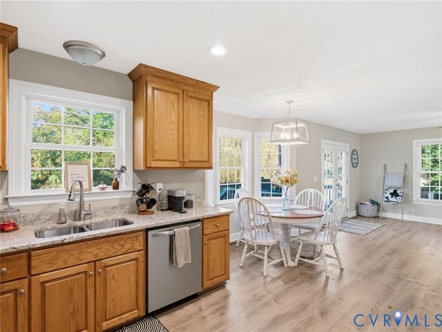 11084 W River Rd, King William, VA 23009