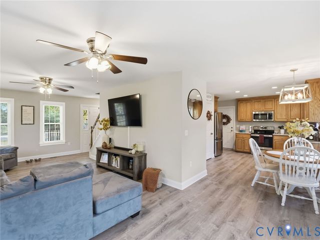 11084 W River Rd, King William, VA 23009