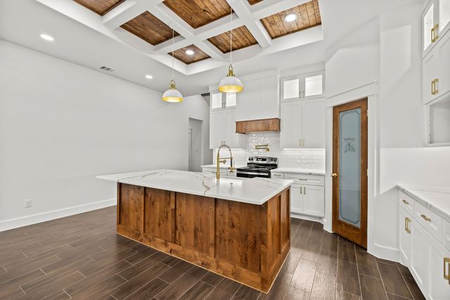 3214 NW Loraine Street, Fort Worth, TX 76106
