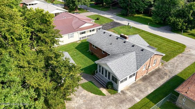 212 Fairview Dr, Elizabethtown, KY 42701