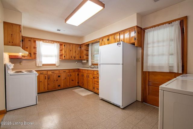 212 Fairview Dr, Elizabethtown, KY 42701