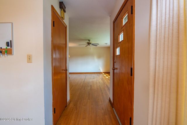 212 Fairview Dr, Elizabethtown, KY 42701